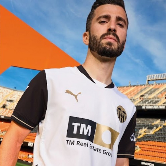 Valencia CF new kit