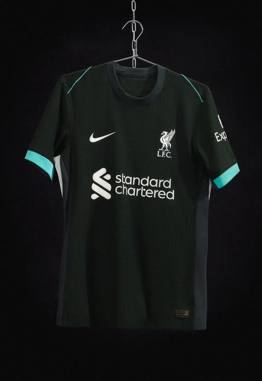 Liverpool FC 24/25 away kit review