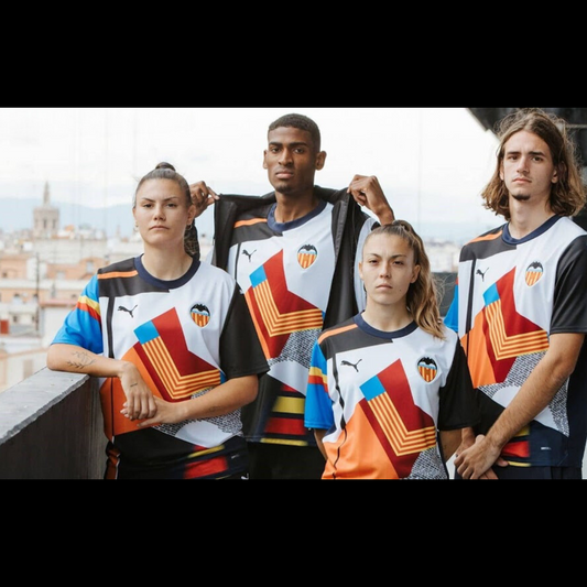 Valencia CF and Puma Launch Limited Edition 'Homenaje Fan' Kit