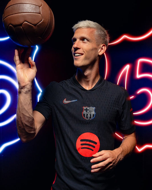 Barcelona 2024/25 away kit