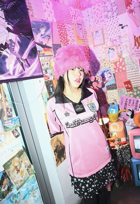 Pepperoni Seoul and SOULPUSSYCAT Unveil Retro-Inspired 'Fuzzzy Cat' Jersey: A Nostalgic Blend of Football and Fashion