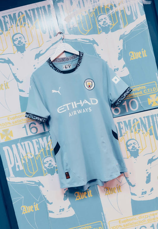 Manchester City new home kit