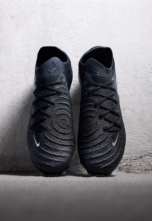 Nike's 2024 'Black Pack' Unveiled: Phantom GX II and Luna II Lead the Athletic Shadow-Play