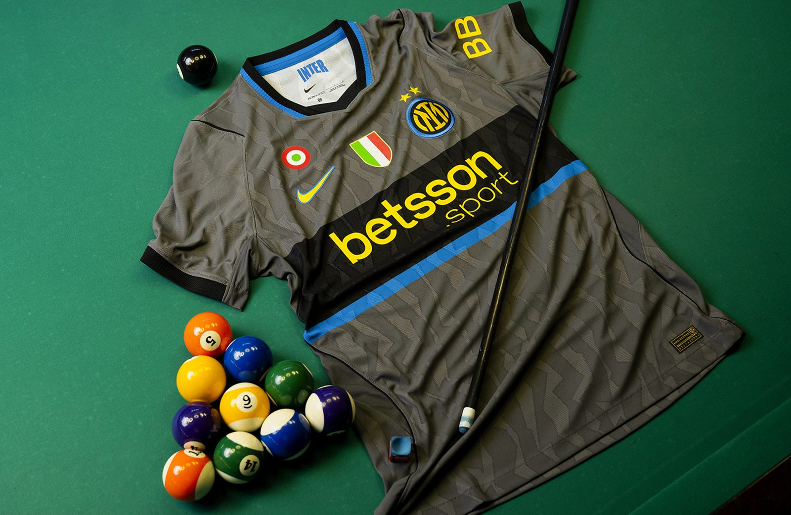 La tercera camiseta del Inter para 2026/27: un elegante homenaje a la era dorada de los años 90