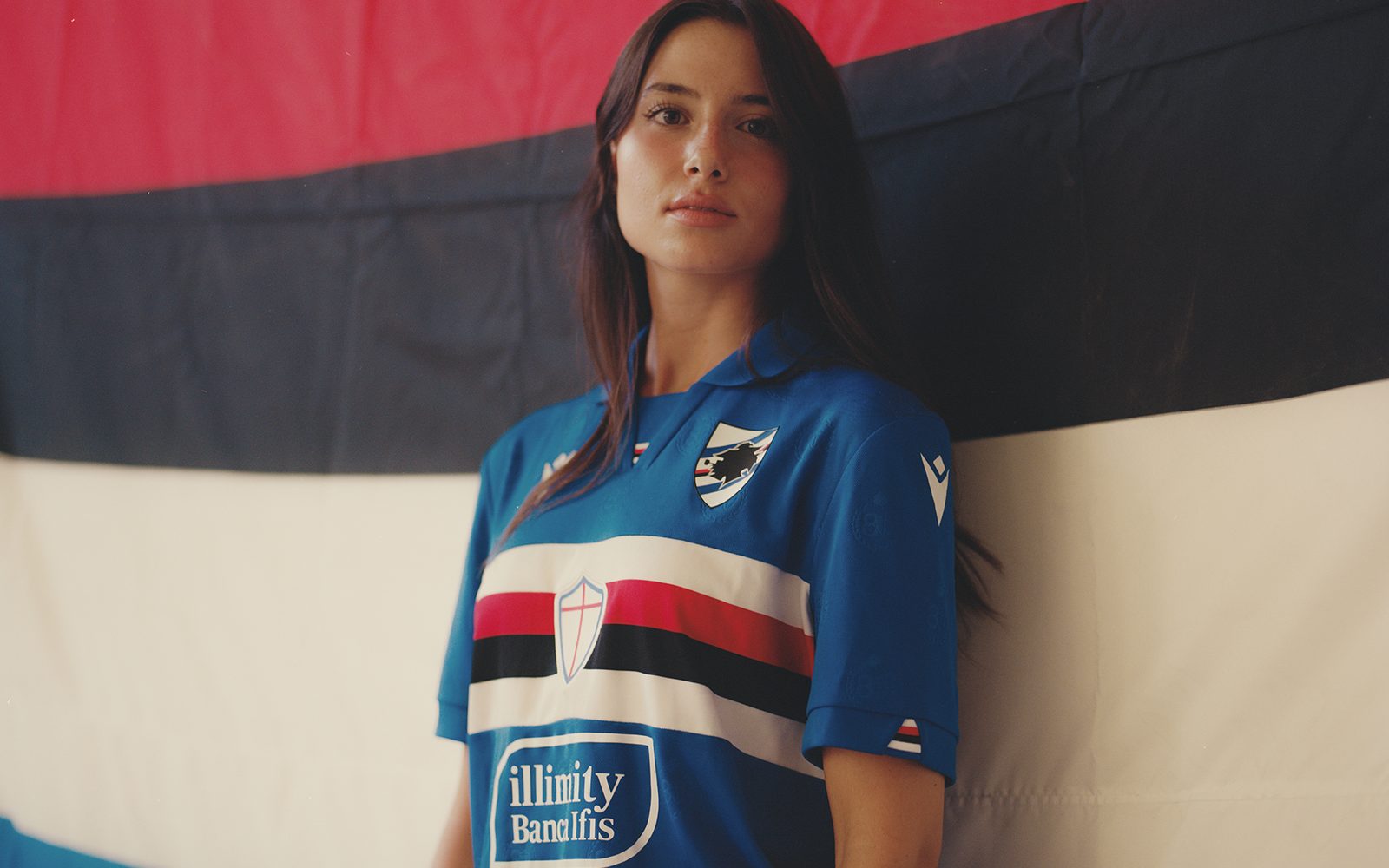 La Nueva Camiseta de Local del Sampdoria Respira el Aire del Fútbol Italiano Clásico