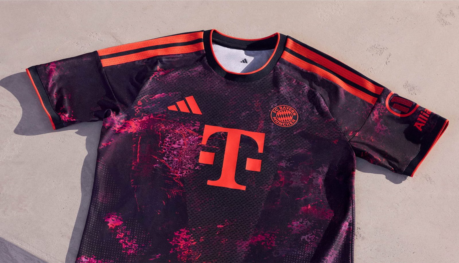 El Bayern Munich Desata la Creatividad: Por Qué Su Nueva Tercera Camiseta 2026/27 Demuestra Que las Equipaciones Alternativas Son el Lienzo del Fútbol Moderno