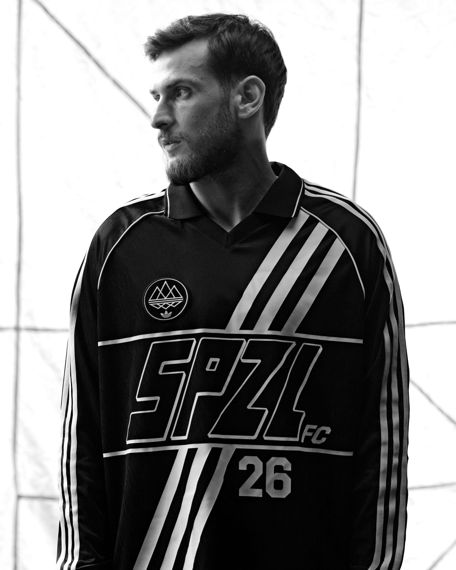 adidas Elige a Khvicha Kvaratskhelia como Rostro de la Colección SPZL F.C. AW26: Una Decisión que Tiene Todo el Sentido