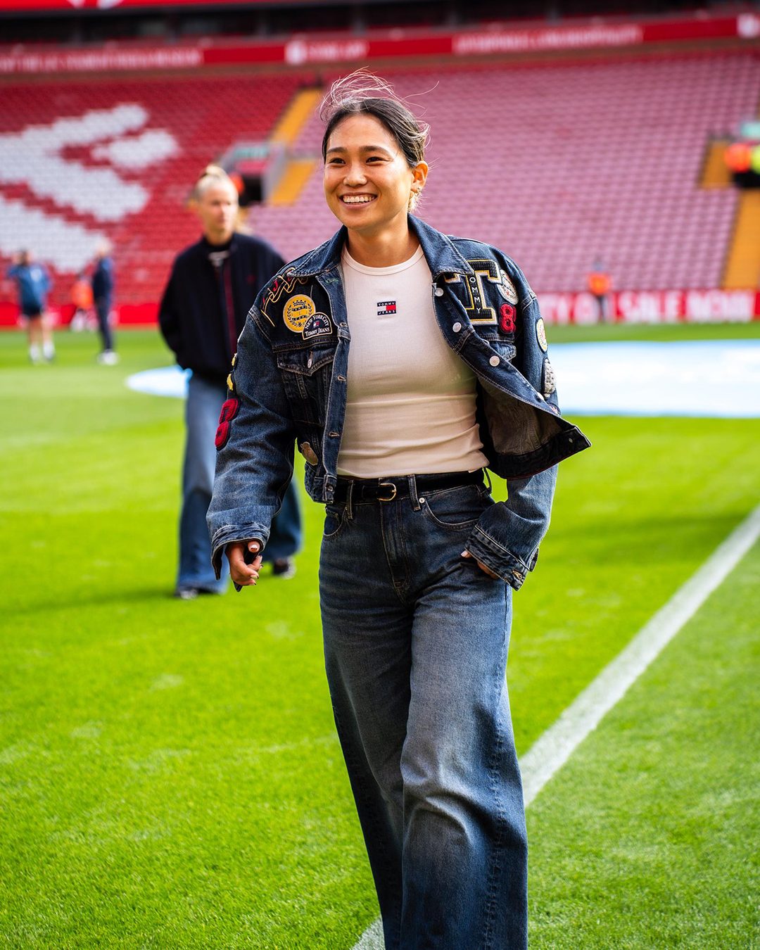 Tommy Hilfiger viste al Liverpool FC Women para dominar el derbi de Merseyside en Anfield