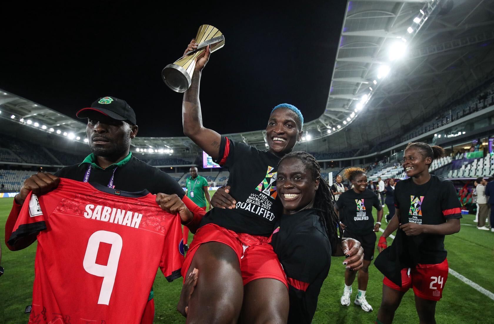 Las hermanas Chawinga: cómo dos jugadoras están revolucionando el fútbol de Malaui